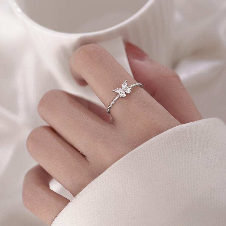 925 Silver Plated Butterfly Ring for Women, Niche Design, Index Finger Style, Summer Fairy Cold Theme Adjustable Open
925 Silver Plated Butterfly Ring for Women, Niche Design, Index Finger Style, Summer Fairy Cold Theme Adjustable Open