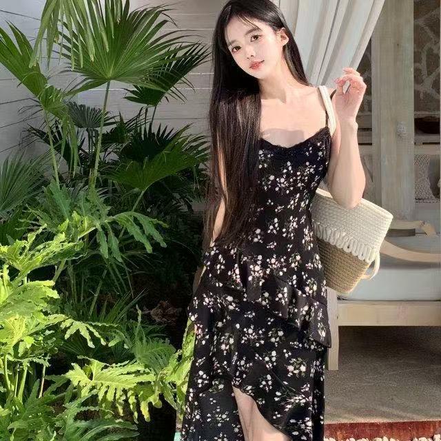 Black Floral Camisole Dress for Women - 2025 Summer Retro Mid-Length with Waist Slimming Design S Premium
Black Floral Camisole Dress for Women - 2025 Summer Retro Mid-Length with Waist Slimming Design S Premium