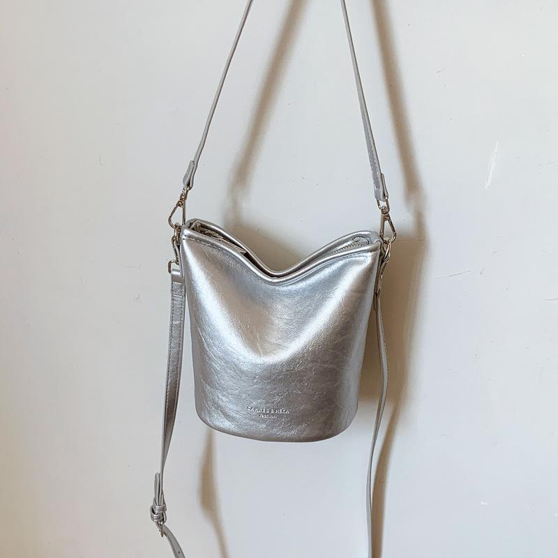 Высококлассная маленькая сумка женская новая популярная универсальная сумка-мессенджер модная наплечная сумка подмышку сумка-ведро серебряный