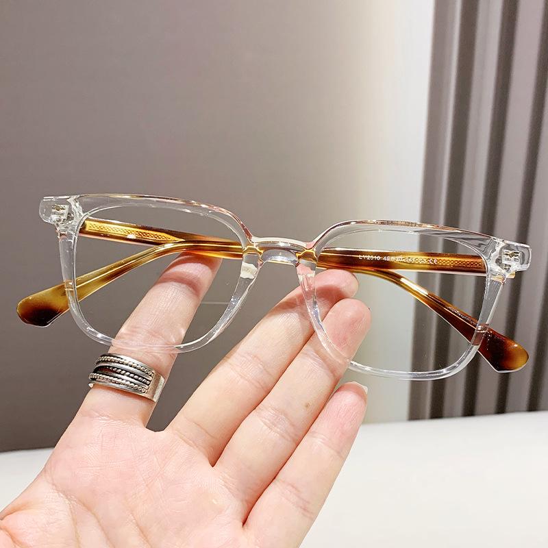 2024 Retro Hong Kong-Style Anti-Blue Light Eyeglass Frame - Leopard Print Acetate for Men & Women
2024 Retro Hong Kong-Style Anti-Blue Light Eyeglass Frame - Leopard Print Acetate for Men & Women