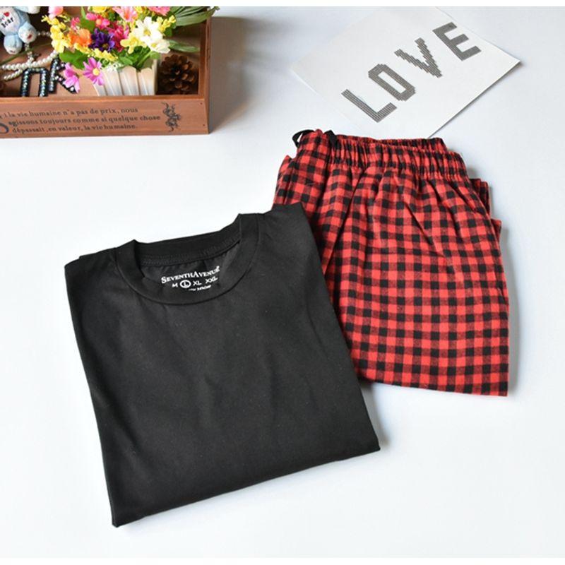 Plus Size Men s round Neck Knitted Plaid Pajamas Black Long sleeves + red trousers M
Plus Size Men s round Neck Knitted Plaid Pajamas Black Long sleeves + red trousers M