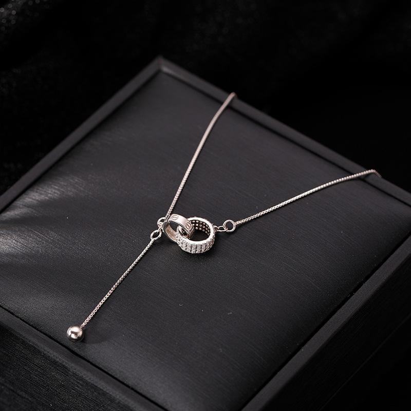 Ожерелье с пряжкой и кисточкой, женское, легкое, роскошное, нишевое, дизайн, чувство, двойное кольцо, переплетенное, ключичная цепочка из нержавеющей стали
Ожерелье с пряжкой и кисточкой, женское, легкое, роскошное, нишевое, дизайн, чувство, двойное кольцо, переплетенное, ключичная цепочка из нержавеющей стали