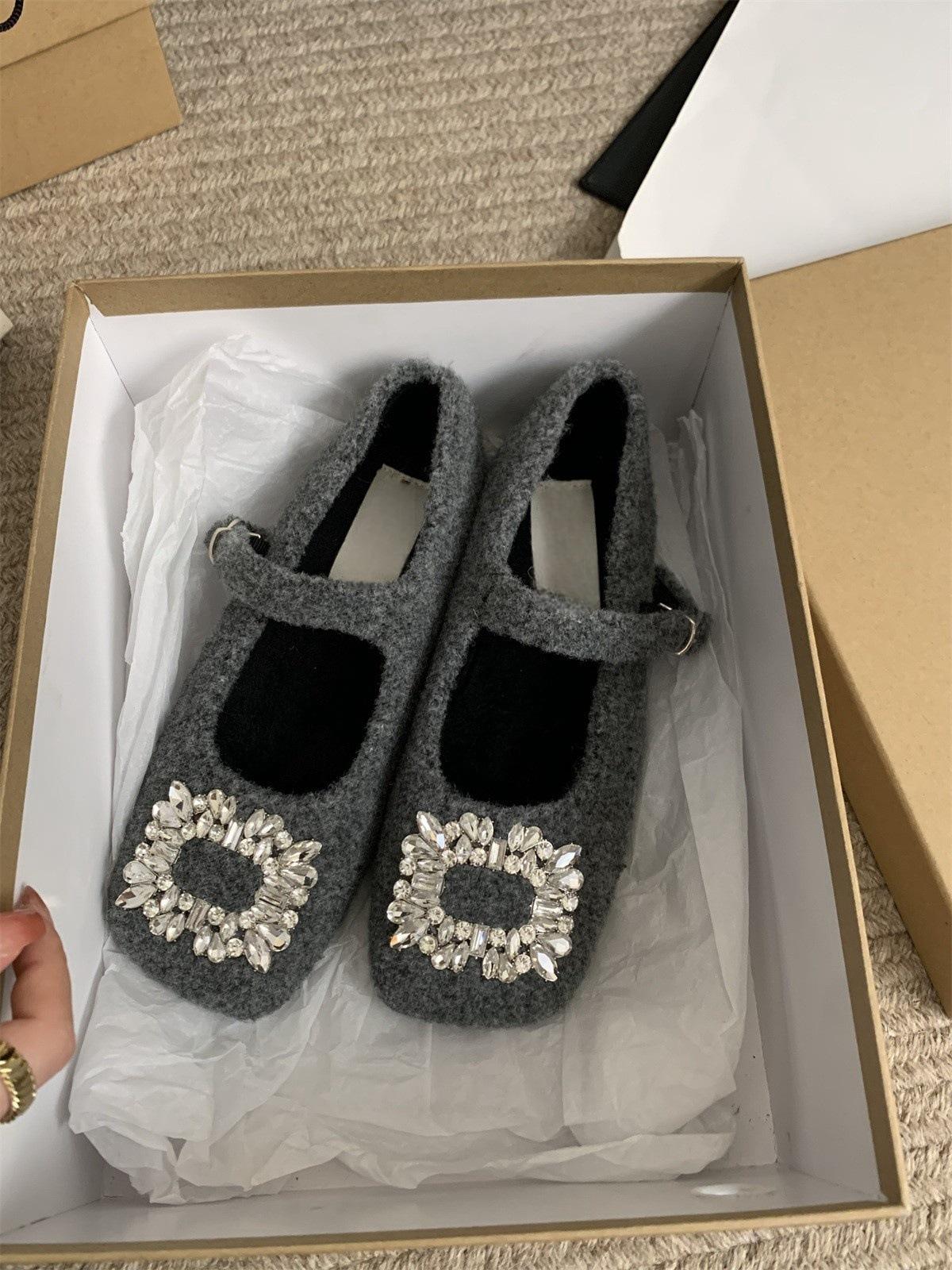 Женский темперамент Туфли Мэри Джейн женские бархатные туфли Французский вечерний бриз квадратная голова со стразами шерстяные туфли женские зимние туфли на плоской подошве 35 серый
Женский темперамент Туфли Мэри Джейн женские бархатные туфли Французский вечерний бриз квадратная голова со стразами шерстяные туфли женские зимние туфли на плоской подошве 35 серый