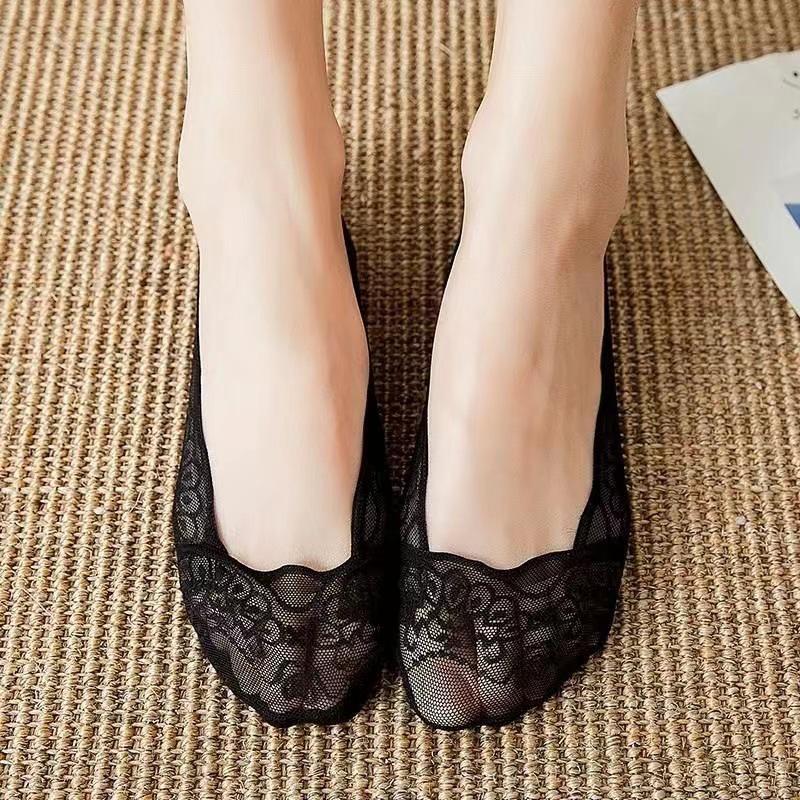 Women s Summer Non-Slip Invisible No-Show Lace Socks - Sweat-Absorbent, Thin, Low-Cut Design Universal 35-39
Women s Summer Non-Slip Invisible No-Show Lace Socks - Sweat-Absorbent, Thin, Low-Cut Design Universal 35-39