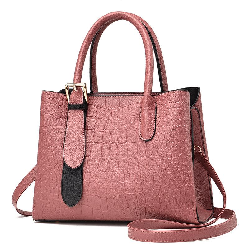 Hot-selling women s bags, new large-capacity handbags, trendy texture, shoulder messenger bags. 27.5*12.5*20.5 чёрный
Hot-selling women s bags, new large-capacity handbags, trendy texture, shoulder messenger bags. 27.5*12.5*20.5 чёрный