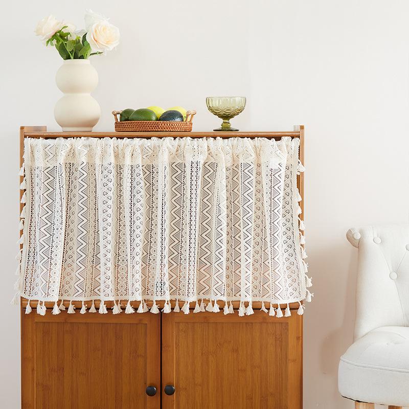 Country-style short curtain, half curtain with lace trim, small floating curtain for kitchen partition door. 1
Country-style short curtain, half curtain with lace trim, small floating curtain for kitchen partition door. 1