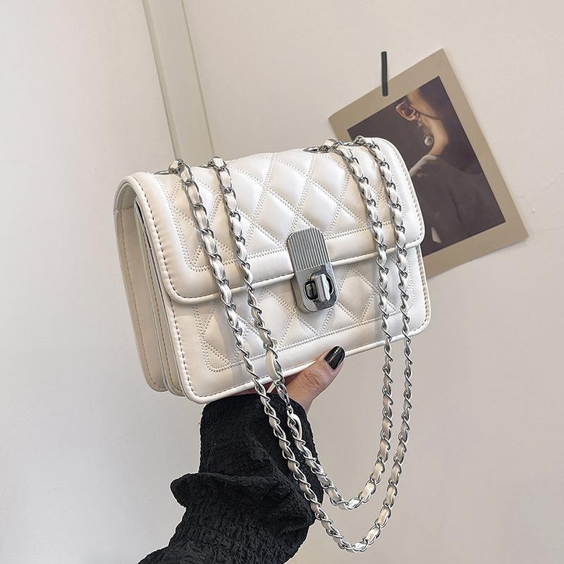 Simple and fashionable small bag 2024 summer new trendy messenger bag fashionable shoulder bag simple and fashionable small square bag білий
Simple and fashionable small bag 2024 summer new trendy messenger bag fashionable shoulder bag simple and fashionable small square bag білий