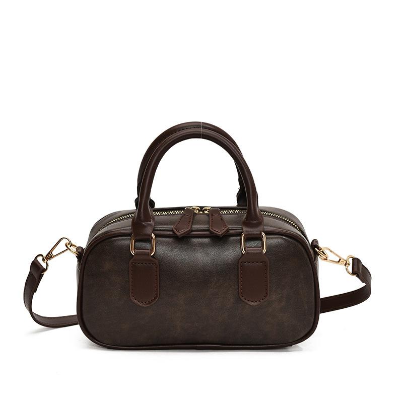Vintage Brown Oil Wax Leather Bost Bag Retro Handbag With Gold Hardware For Women Daily Commute Fashi Purse колір темно кави
Vintage Brown Oil Wax Leather Bost Bag Retro Handbag With Gold Hardware For Women Daily Commute Fashi Purse колір темно кави