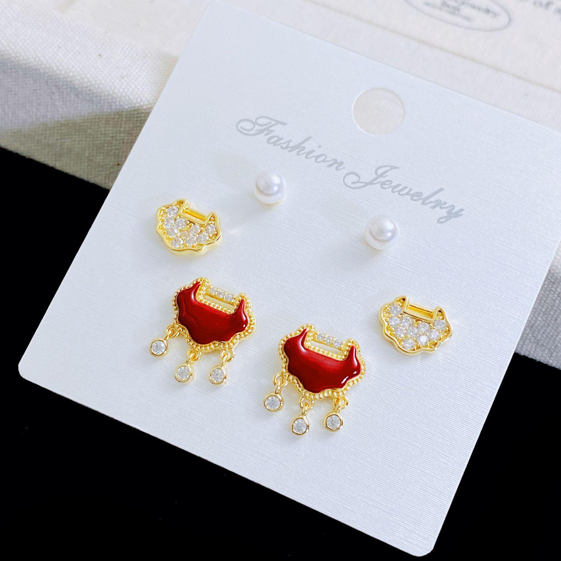 Kana Mina National Style Red Rhinestone Enamel Peace Lock Stud Earrings - 3 Pair Set
Kana Mina National Style Red Rhinestone Enamel Peace Lock Stud Earrings - 3 Pair Set