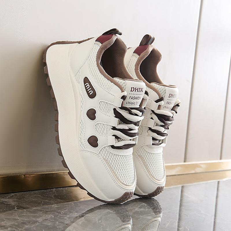 Stepping on shit soft-soled little white shoes women s new 2025 spring versatile board shoes non-slip thick-soled casual sports shoes 35 хаки
Stepping on shit soft-soled little white shoes women s new 2025 spring versatile board shoes non-slip thick-soled casual sports shoes 35 хаки