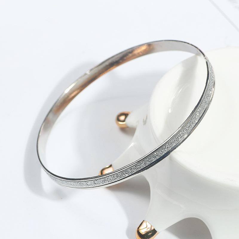 Браслет-бенгл в корейском стиле из матового розового золота, ювелирные аксессуары серебряный
Браслет-бенгл в корейском стиле из матового розового золота, ювелирные аксессуары серебряный