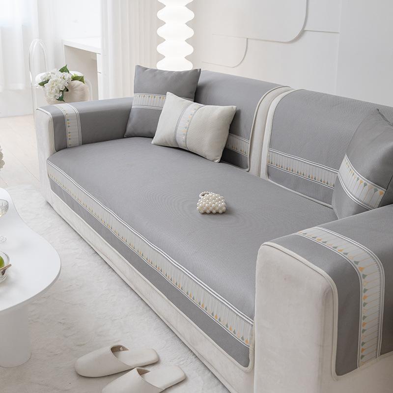 Скандинавская подушка для дивана из ледяного шелка, летняя нескользящая подушка для коврика, универсальный кожаный чехол для дивана на четыре сезона 70*70cm
Скандинавская подушка для дивана из ледяного шелка, летняя нескользящая подушка для коврика, универсальный кожаный чехол для дивана на четыре сезона 70*70cm