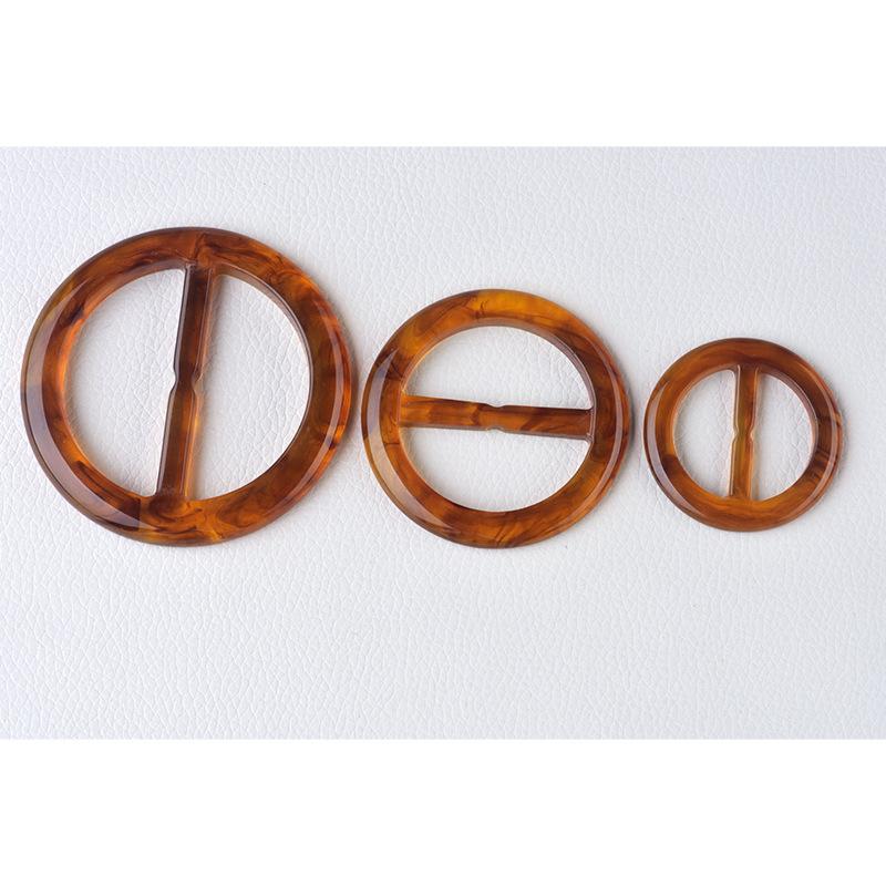 Round Japanese buttons, resin waist buttons, trench coat belts, three-speed adjustable belt buckles, patterned pants # 8*inner diameter 3cm (100 pieces)
Round Japanese buttons, resin waist buttons, trench coat belts, three-speed adjustable belt buckles, patterned pants # 8*inner diameter 3cm (100 pieces)