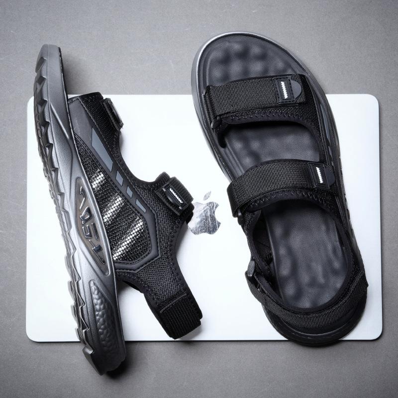 Men s sandals 2025 summer new soft-soled outer wear driving indoor casual non-slip beach slippers 44
Men s sandals 2025 summer new soft-soled outer wear driving indoor casual non-slip beach slippers 44