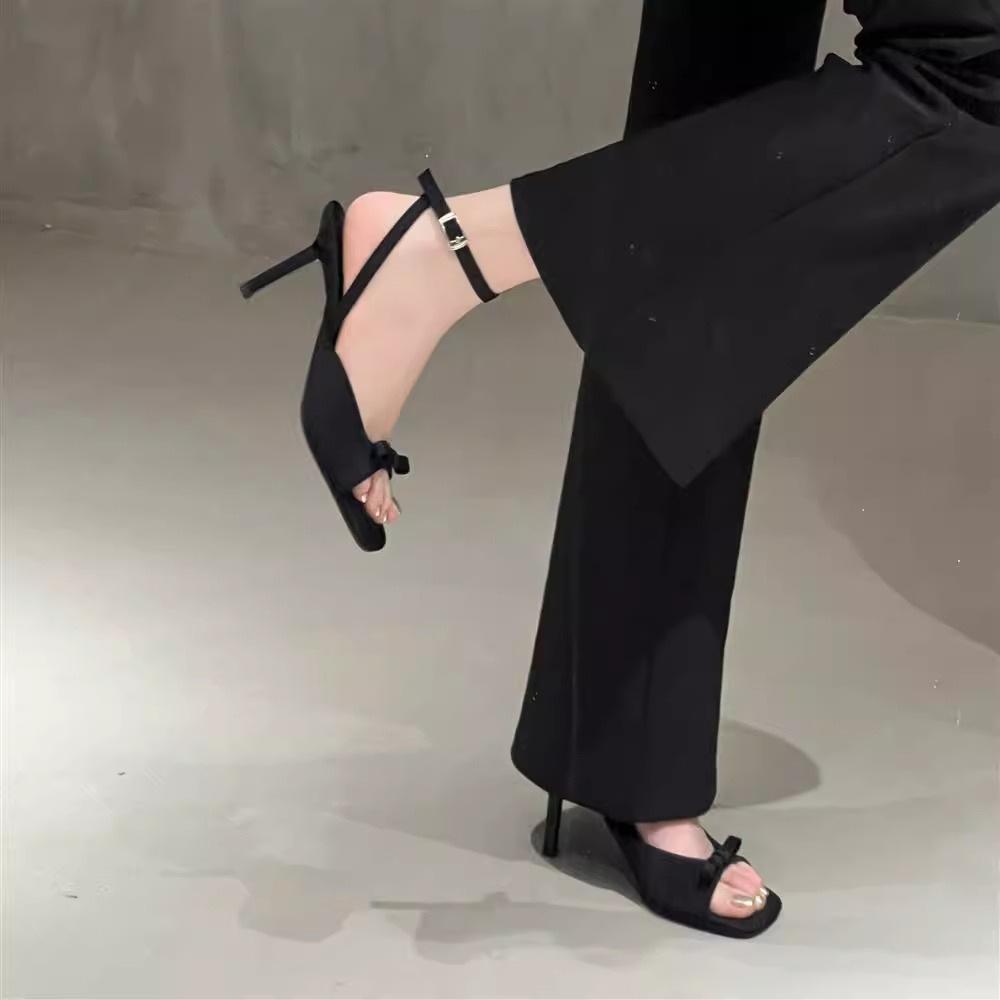 Summer 2025 New Ankle Strap Satin Bow High Heel Sandals Stiletto Heel Women s Fashion High Heeled Sandals 35
Summer 2025 New Ankle Strap Satin Bow High Heel Sandals Stiletto Heel Women s Fashion High Heeled Sandals 35