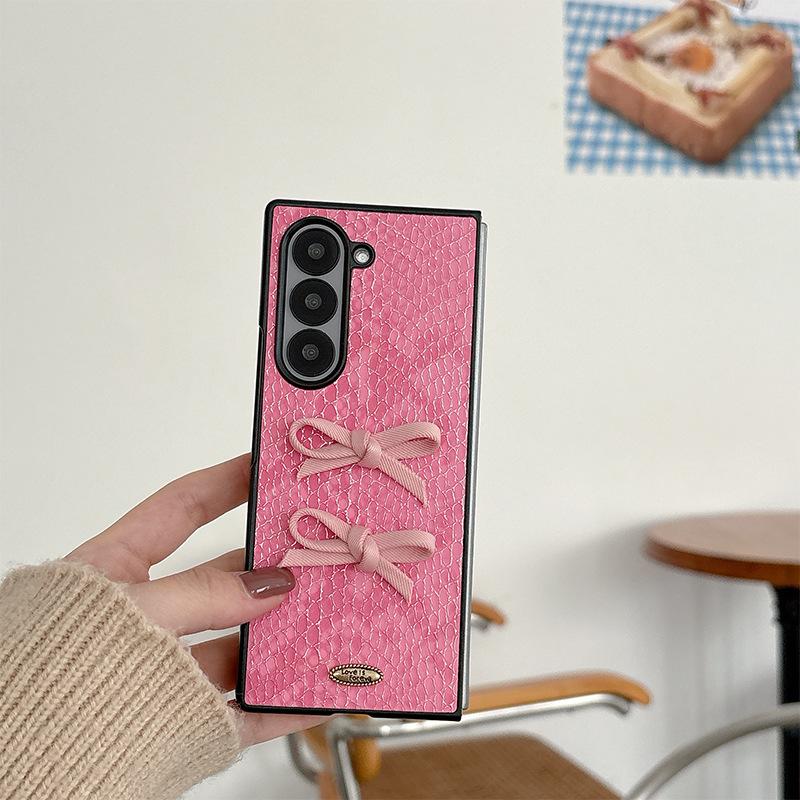 Bow Snakeskin Pattern Mobile Phone Case Is Suitable For Samsung Zflip6 Flip Folding Huawei Pocket2 Solid Color Hard Case Huawei pocket2
Bow Snakeskin Pattern Mobile Phone Case Is Suitable For Samsung Zflip6 Flip Folding Huawei Pocket2 Solid Color Hard Case Huawei pocket2