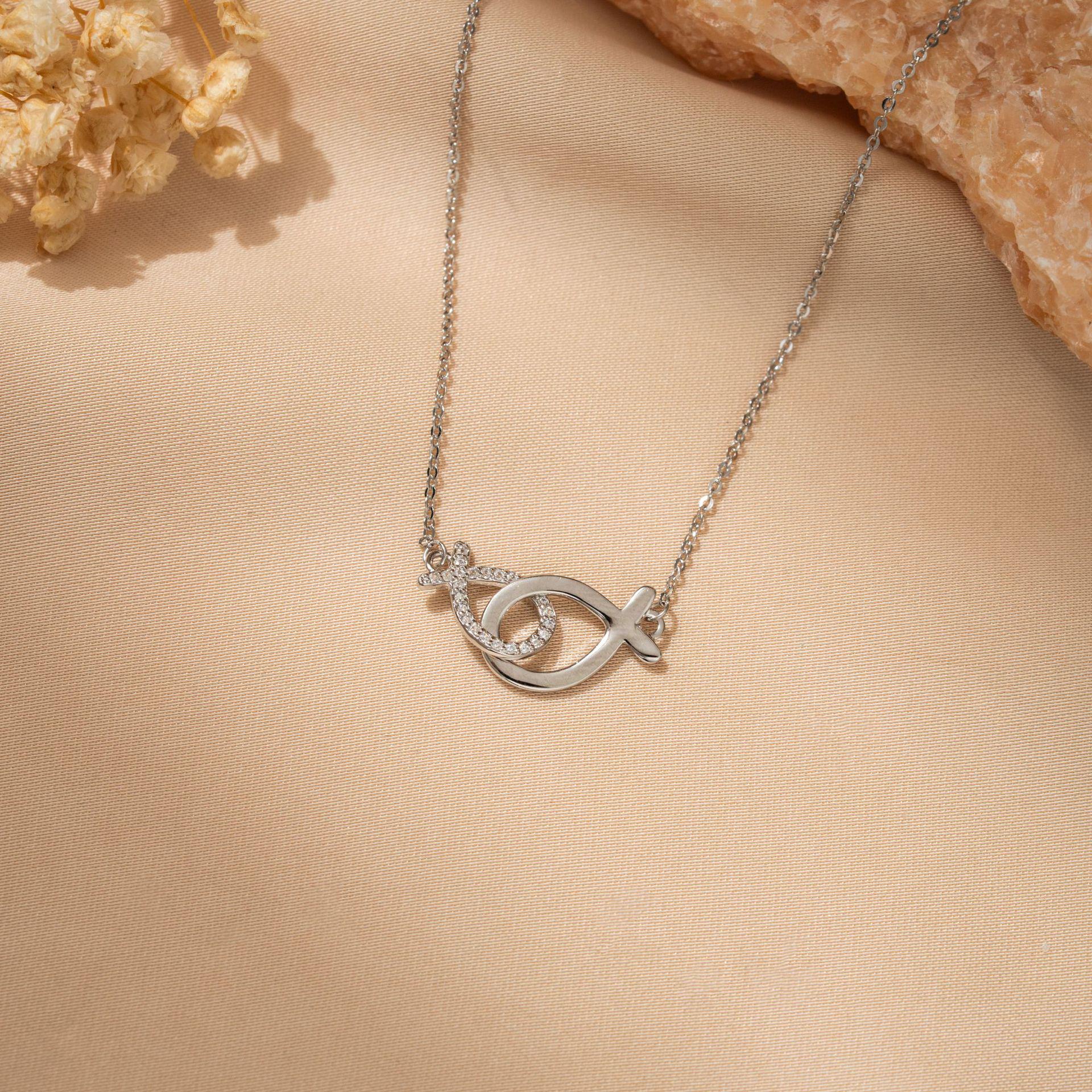 Sterling Silver Women s Necklace - Fish & Life Design, Versatile Light Luxury, High-End Niche Clavicle Chain
Sterling Silver Women s Necklace - Fish & Life Design, Versatile Light Luxury, High-End Niche Clavicle Chain