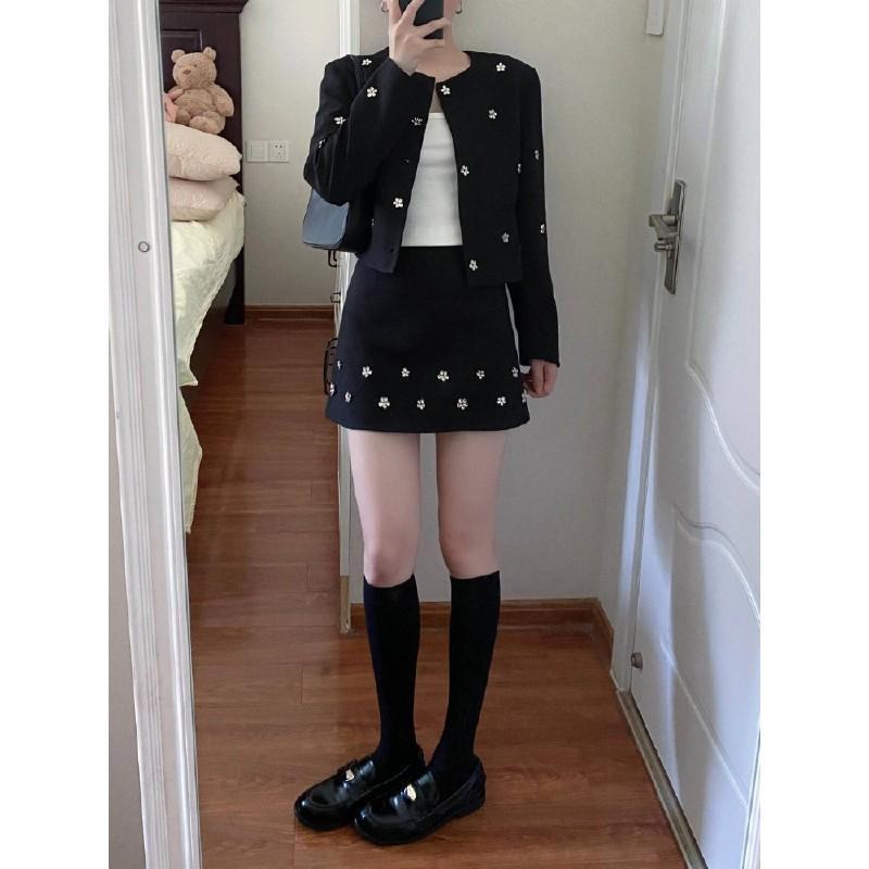 Plus Size French Style Cardigan & Skirt Set - Elegant Two-Piece Outfit for Women 2XL (Recommended for 140-160 jin)
Plus Size French Style Cardigan & Skirt Set - Elegant Two-Piece Outfit for Women 2XL (Recommended for 140-160 jin)