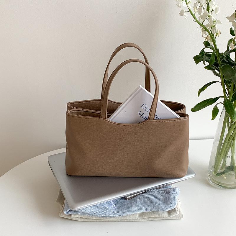 Korean Version PU Leather Handbag for Female Office Workers, Daily Fashion, High-end Sense, Simple Hand-held Commuting Bag хакі
Korean Version PU Leather Handbag for Female Office Workers, Daily Fashion, High-end Sense, Simple Hand-held Commuting Bag хакі