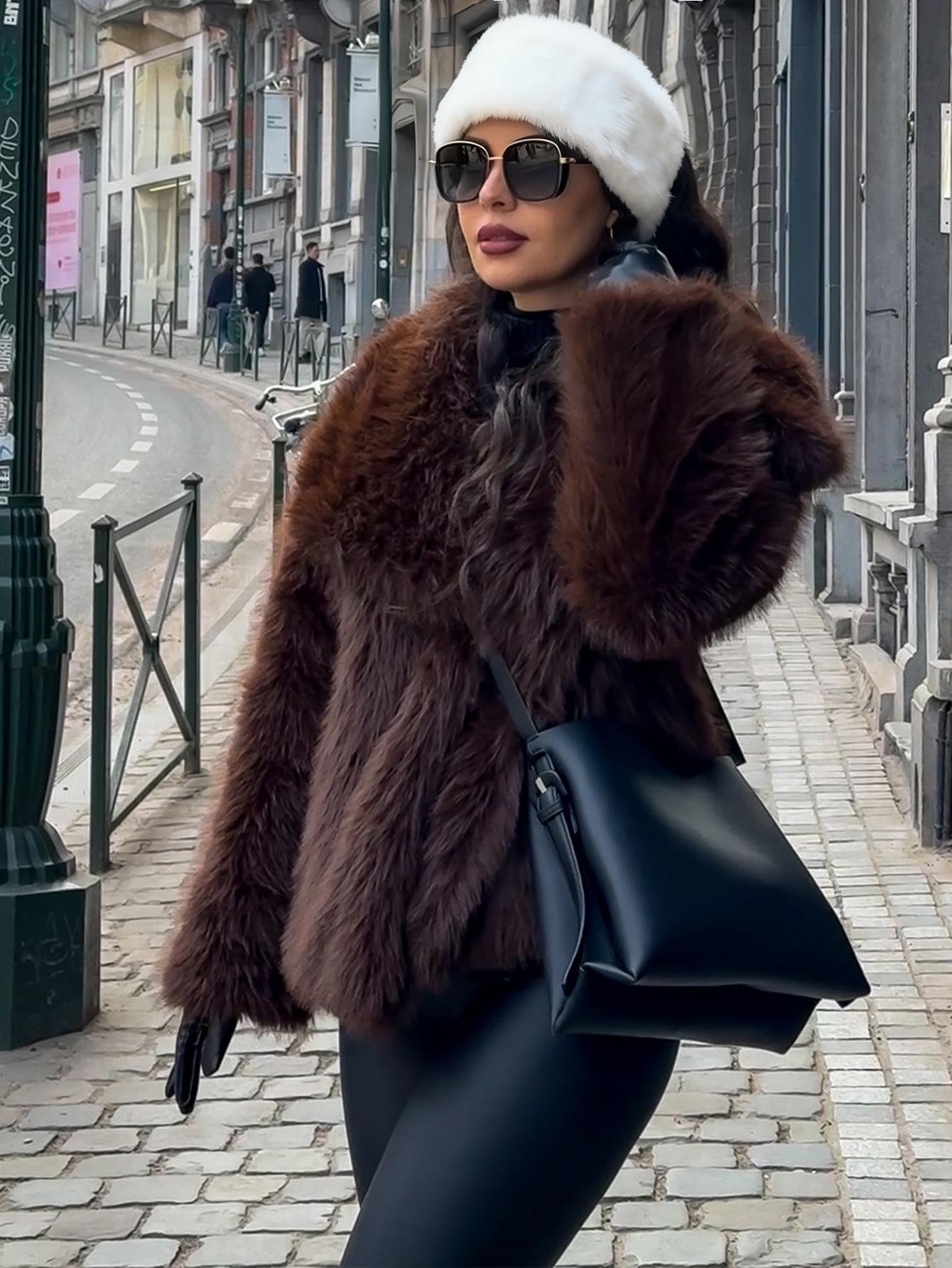 European Fashion Colorful Faux Fur Headband for Women - Warm and Stylish New Style One Size
European Fashion Colorful Faux Fur Headband for Women - Warm and Stylish New Style One Size