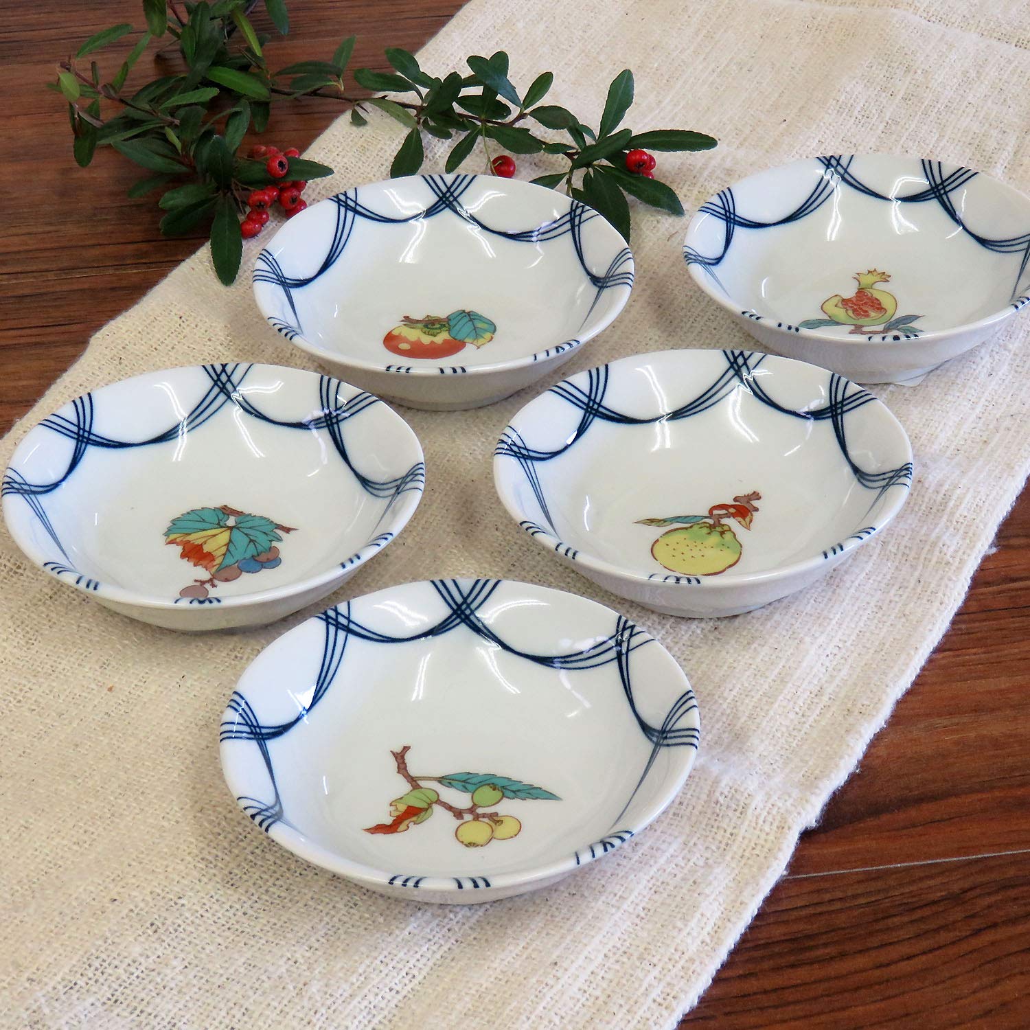 Waza no Kura Small Bowls, Stylish Kutani Ware Small Bowls, Set of 5, with Fruit Designs, Ceramic, Japanese Tableware, Side Plates, Made in Japan
Waza no Kura Small Bowls, Stylish Kutani Ware Small Bowls, Set of 5, with Fruit Designs, Ceramic, Japanese Tableware, Side Plates, Made in Japan
