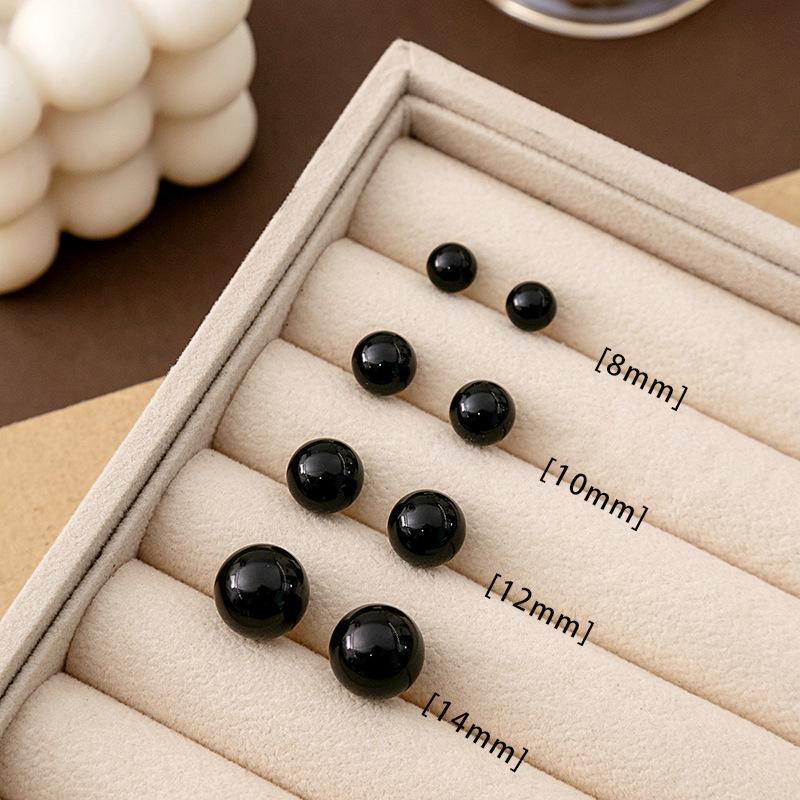 Silver Needle Versatile Black Faux Pearl Earrings: Trendy, Simple, Elegant, High-End, Light Luxury Fashion Accessory.
Silver Needle Versatile Black Faux Pearl Earrings: Trendy, Simple, Elegant, High-End, Light Luxury Fashion Accessory.