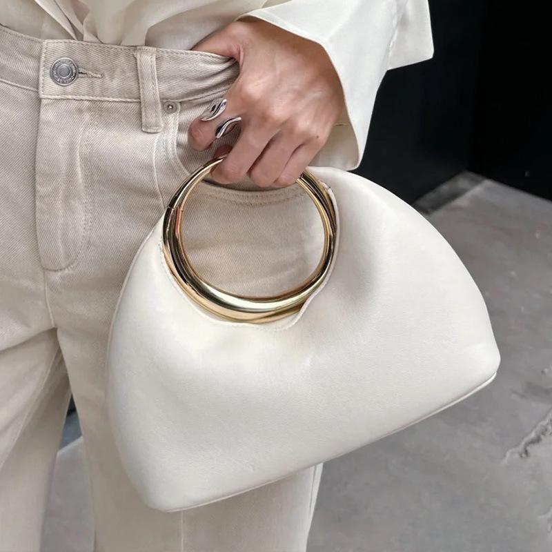 Metallic Round Handle Handbag Luxury Designer Evening Bags for Women Soft PU Leather Shoulder Bag 2025 Half Moon Cloud Clutch
Metallic Round Handle Handbag Luxury Designer Evening Bags for Women Soft PU Leather Shoulder Bag 2025 Half Moon Cloud Clutch