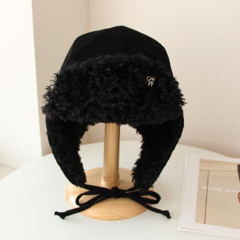 Sweet and cool face small flying hat women winter thickened warm fleece cold lamb fleece hat men Adult average size чорний
Sweet and cool face small flying hat women winter thickened warm fleece cold lamb fleece hat men Adult average size чорний