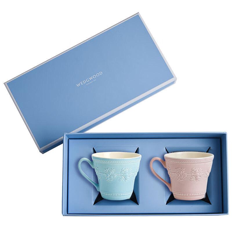 Wedgwood Joyful Holiday Couple Mug Gift Set
Wedgwood Joyful Holiday Couple Mug Gift Set