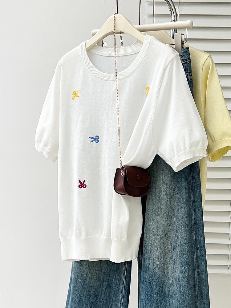 2026 Plus Size Women s Knit Short-Sleeve T-Shirt with Slimming Embroidery 3XL (165-200 jin) білий
2026 Plus Size Women s Knit Short-Sleeve T-Shirt with Slimming Embroidery 3XL (165-200 jin) білий