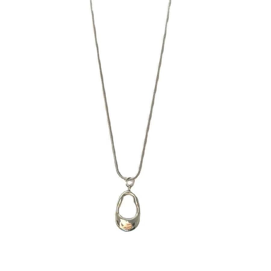 Titanium steel necklace does not fade cold wind metal hollow water drop collarbone chain pendant temperament versatile sweater chain accessories
Titanium steel necklace does not fade cold wind metal hollow water drop collarbone chain pendant temperament versatile sweater chain accessories