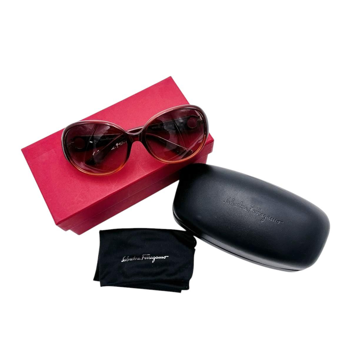 Salvatore Ferragamo 125 607 sunglasses plastic Red Women SF601S Used
Salvatore Ferragamo 125 607 sunglasses plastic Red Women SF601S Used