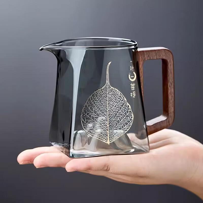 Shangei Glass Tea Strainer and Gongdao Cup Teapot
Shangei Glass Tea Strainer and Gongdao Cup Teapot