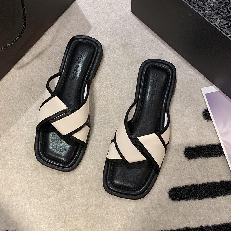 Solid Low Heel Pu Slippers for Women 2024 New Hot Sale Fashion Summer Ladies Shoes Square Heel Rubber Women s Slippers Zapatos
Solid Low Heel Pu Slippers for Women 2024 New Hot Sale Fashion Summer Ladies Shoes Square Heel Rubber Women s Slippers Zapatos