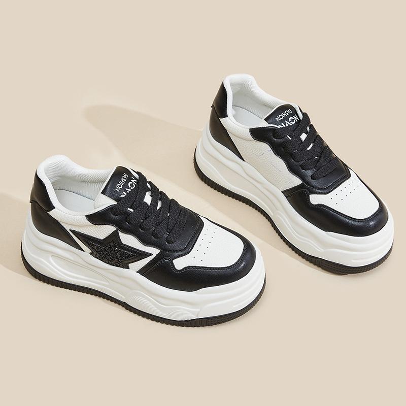 Кожаные кроссовки со звездой женские 2025 весна новые на плоской подошве с внутренней высотой увеличивающей рост повседневные туфли универсальные кожаные на платформе женские туфли 40 чёрный
Кожаные кроссовки со звездой женские 2025 весна новые на плоской подошве с внутренней высотой увеличивающей рост повседневные туфли универсальные кожаные на платформе женские туфли 40 чёрный