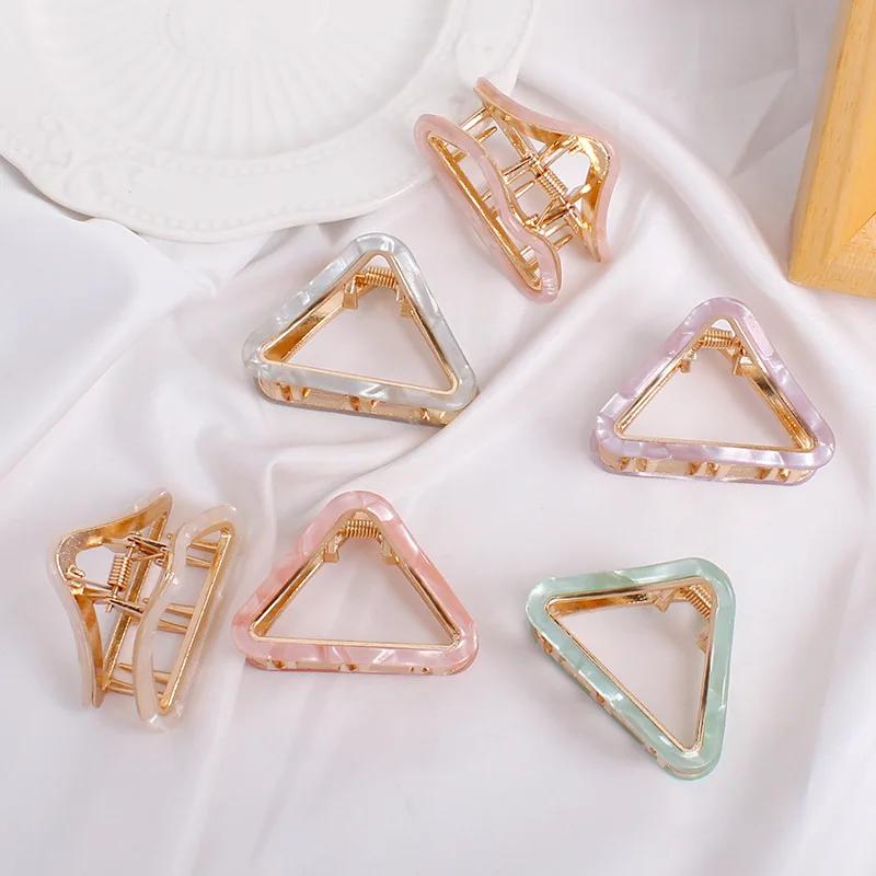 Fashion Solid Color Corner Hollow Triangle Geometric Women s Hair Claws Hairpins Korean Girls Hair Accessories Headwear
Fashion Solid Color Corner Hollow Triangle Geometric Women s Hair Claws Hairpins Korean Girls Hair Accessories Headwear