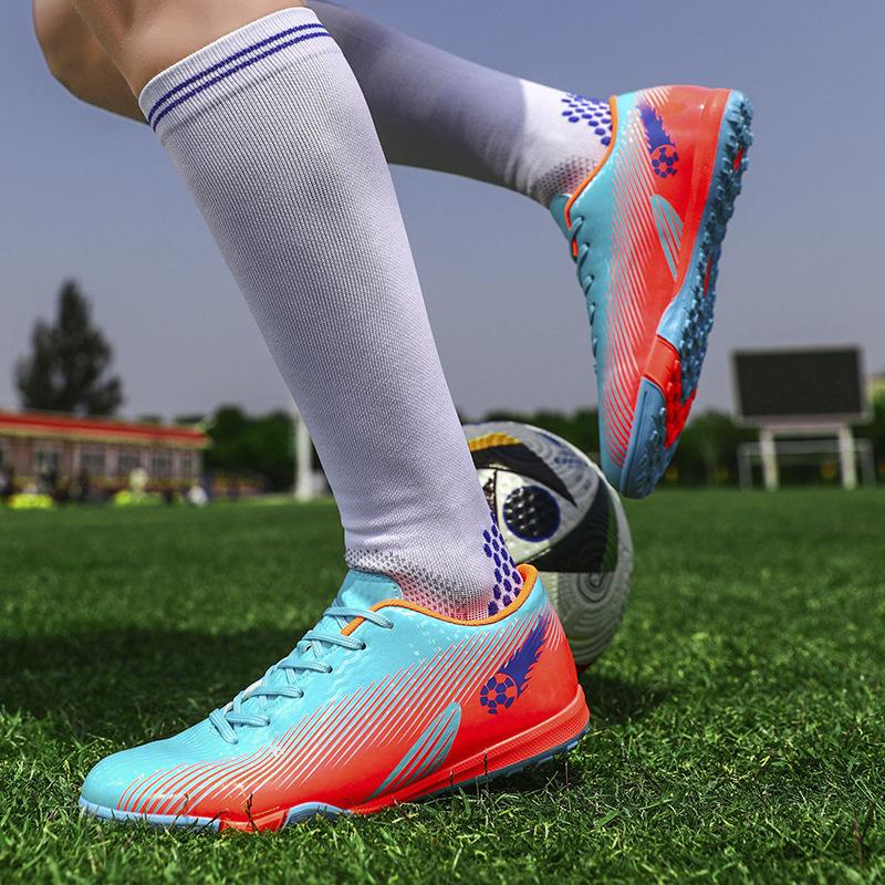 Детские футбольные бутсы TF шипы детские и студенческие дышащие тренировочные кроссовки для соревнований специальные спортивные бутсы 45
Детские футбольные бутсы TF шипы детские и студенческие дышащие тренировочные кроссовки для соревнований специальные спортивные бутсы 45