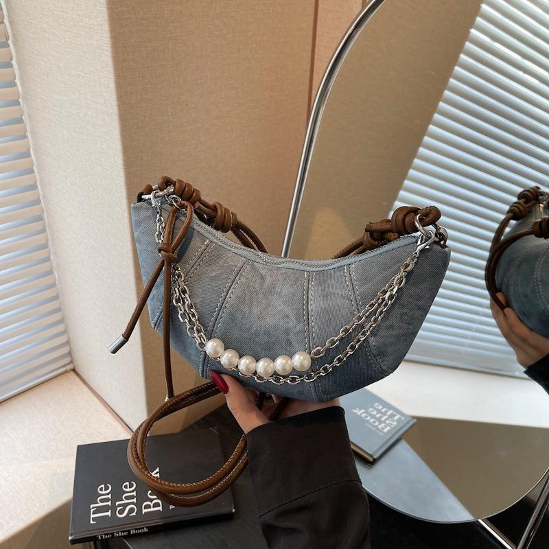 Модная сумка женская простая повседневная сумка-пельмень лето новая нишевая высококлассная через плечо круассан джинсовый синий
Модная сумка женская простая повседневная сумка-пельмень лето новая нишевая высококлассная через плечо круассан джинсовый синий