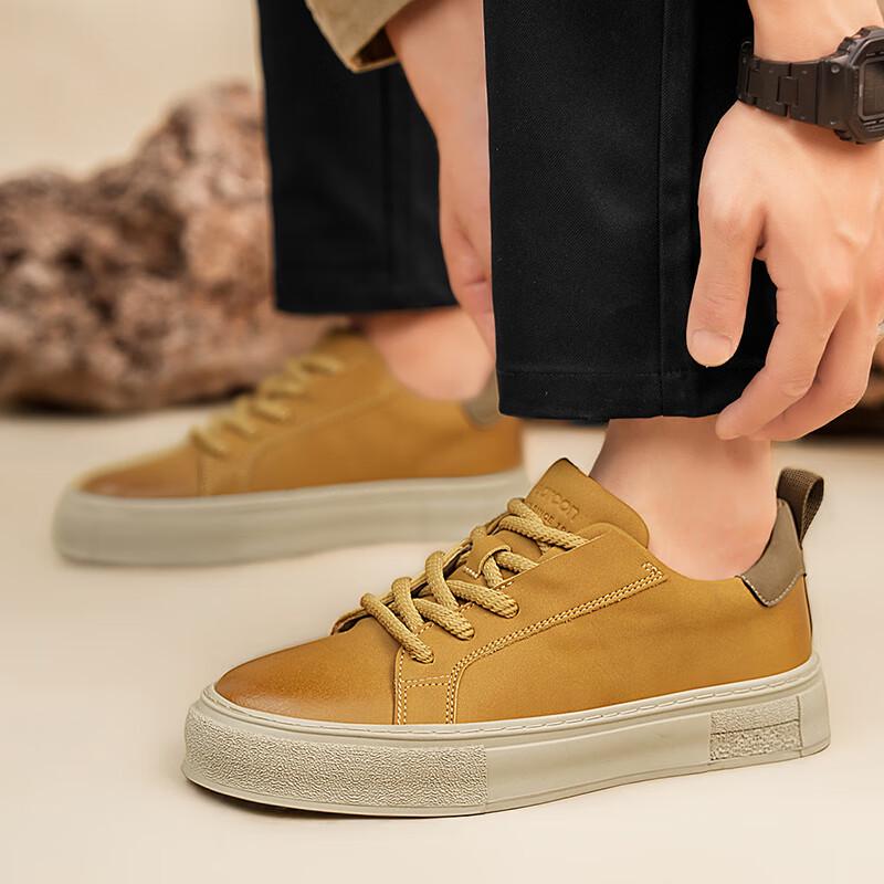 YIERKANG Men s Classic Leather Casual Sneakers 41
YIERKANG Men s Classic Leather Casual Sneakers 41