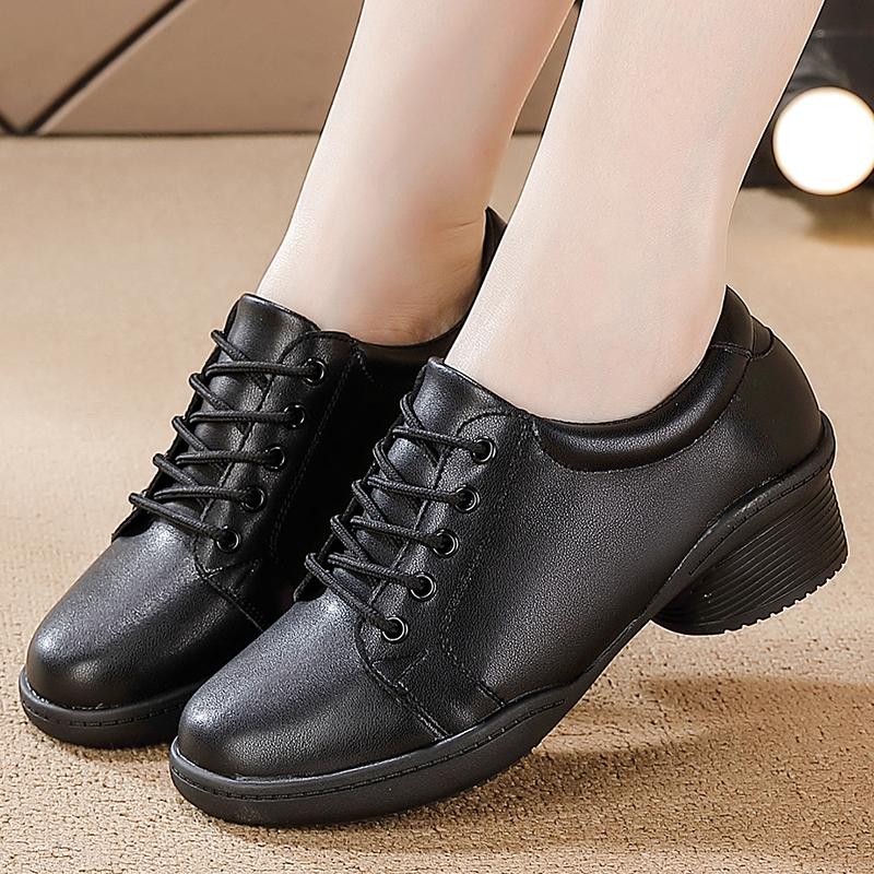 Women s Slip-On Shoes Soft Bottom Casual round Toe Leather Upper Mid Heel Easy to Season Comfortable 41 чорний
Women s Slip-On Shoes Soft Bottom Casual round Toe Leather Upper Mid Heel Easy to Season Comfortable 41 чорний