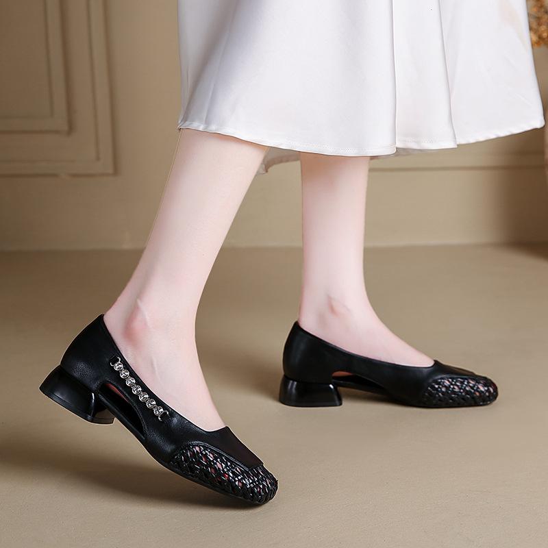 Бэйбэй женская летняя новая сумка голова полая дышащая средний каблук толстый каблук модная универсальная плетеная светлая обувь с открытым верхом 40 чёрный
Бэйбэй женская летняя новая сумка голова полая дышащая средний каблук толстый каблук модная универсальная плетеная светлая обувь с открытым верхом 40 чёрный