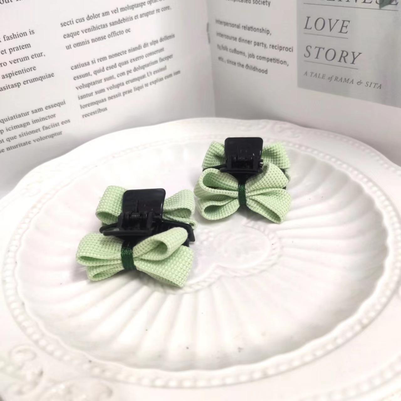 Fashionable, Cute, Sweet Bow and Flower Hair Clips for Women and Girls
Fashionable, Cute, Sweet Bow and Flower Hair Clips for Women and Girls