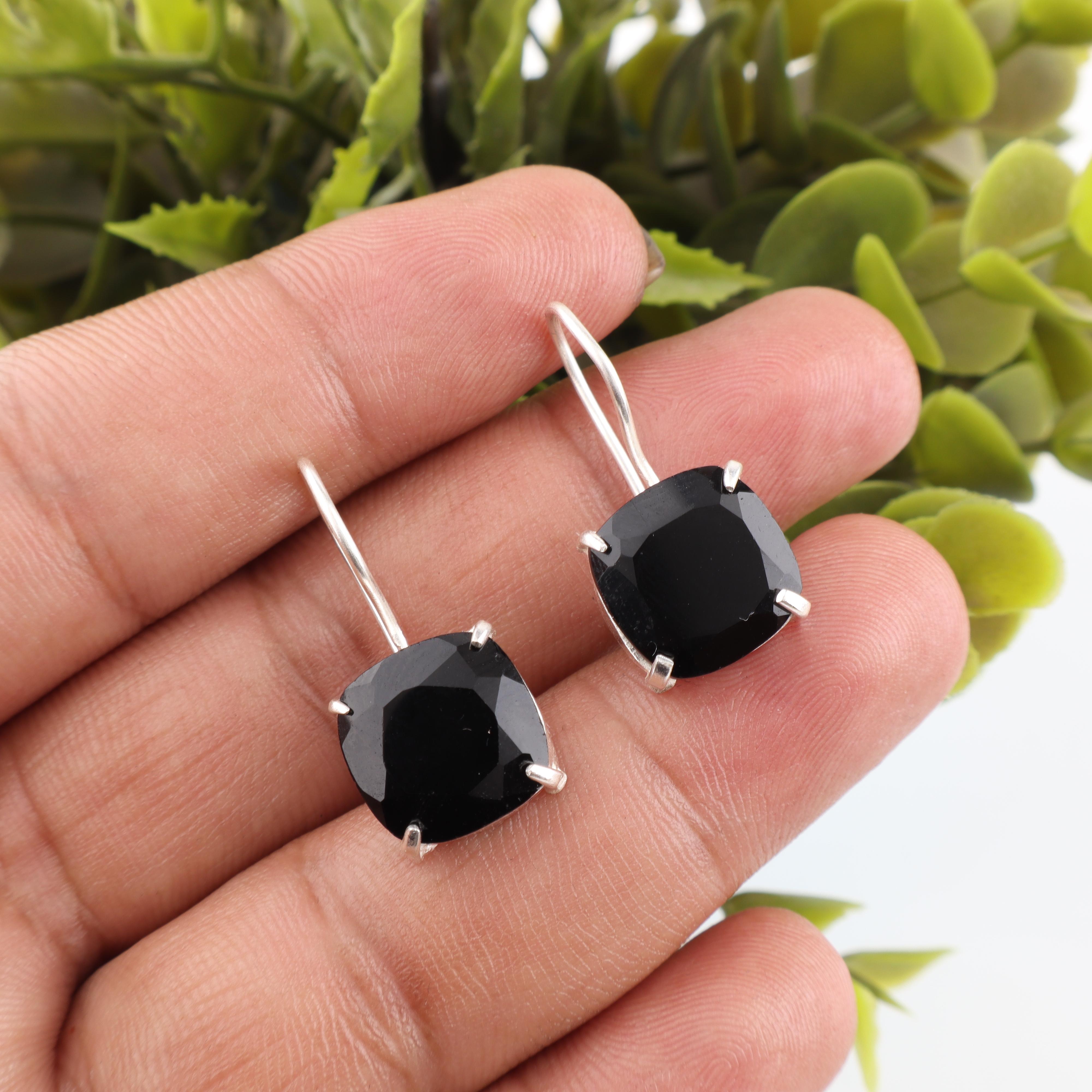Серьги из черного оникса из стерлингового серебра 925 пробы, серьги с драгоценными камнями в стиле бохо ручной работы на День памяти 1 Inches чёрный
Серьги из черного оникса из стерлингового серебра 925 пробы, серьги с драгоценными камнями в стиле бохо ручной работы на День памяти 1 Inches чёрный