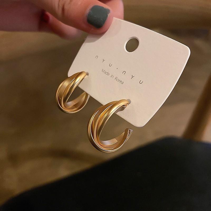 S Silver Needle Geometric Twist Earrings Simple Earrings Women s Personality Niche Earrings Temperament Earrings Women золотий
S Silver Needle Geometric Twist Earrings Simple Earrings Women s Personality Niche Earrings Temperament Earrings Women золотий
