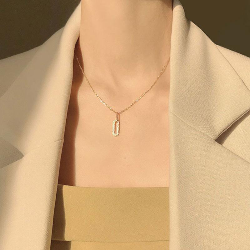 Дизайн ожерелья с геометрическим цирконом. Простое полое ожерелье.
Дизайн ожерелья с геометрическим цирконом. Простое полое ожерелье.