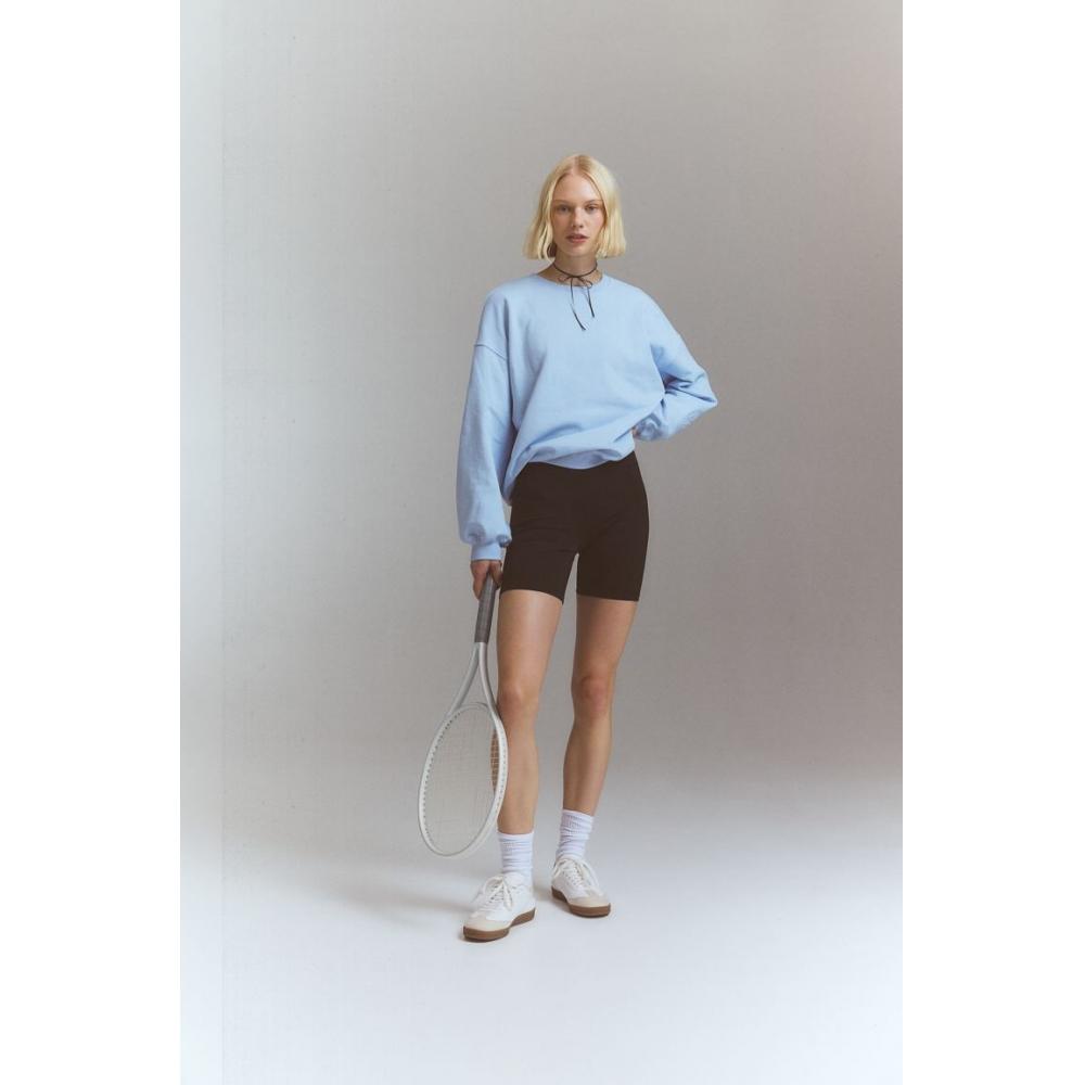 Спортивная толстовка оверсайз HM светло-синего цвета
Спортивная толстовка оверсайз HM светло-синего цвета