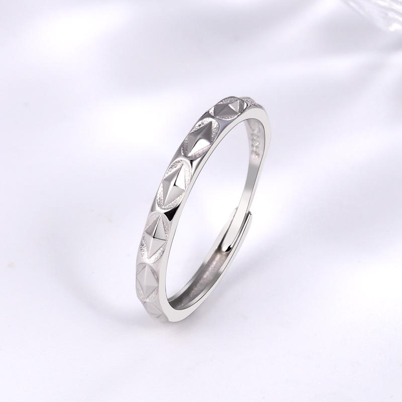 Korean Fashion Rhombus Ring: Women s Luxurious Niche Design, Open Index Finger Fit Adjustable Open
Korean Fashion Rhombus Ring: Women s Luxurious Niche Design, Open Index Finger Fit Adjustable Open