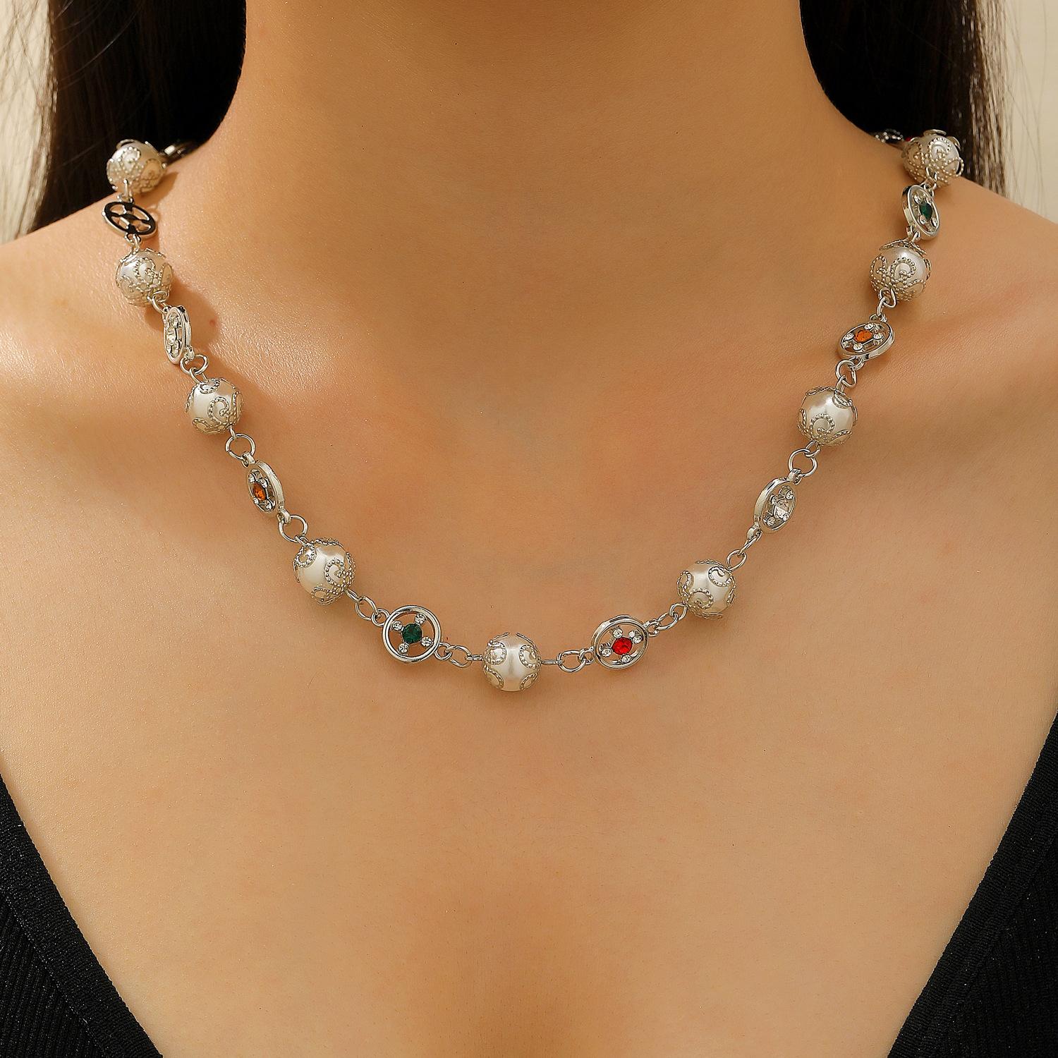 1pc Fashionable Faux Pearl Beaded Hollow Flower Sun Studded Necklace, Unique Design Choker Suitable For Women For Daily, Party, Wedding Wear Or Gift
1pc Fashionable Faux Pearl Beaded Hollow Flower Sun Studded Necklace, Unique Design Choker Suitable For Women For Daily, Party, Wedding Wear Or Gift