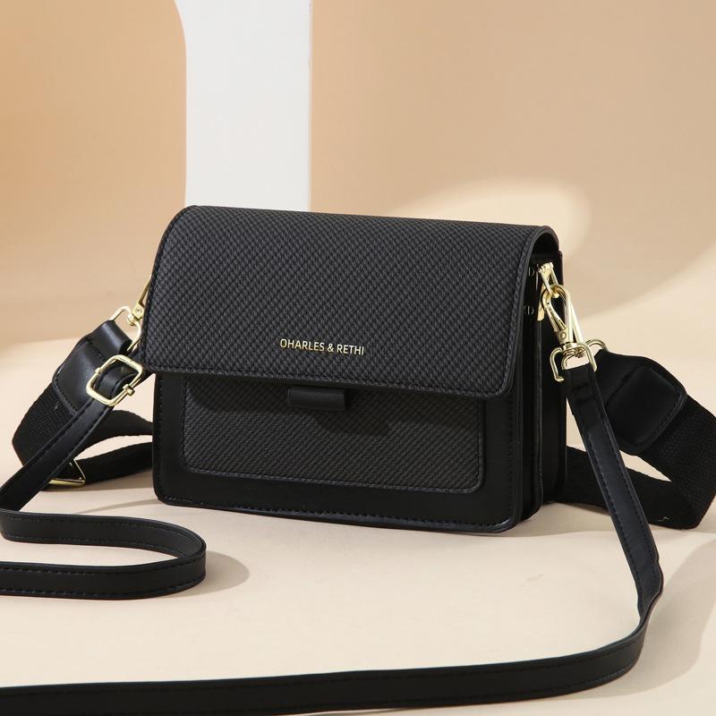 Single Shoulder Small Bag, New Fashion, Casual, Versatile, Western-style Black Crossbody Bag, Flip Cover, Wide Shoulder Strap Women s Bag чорний
Single Shoulder Small Bag, New Fashion, Casual, Versatile, Western-style Black Crossbody Bag, Flip Cover, Wide Shoulder Strap Women s Bag чорний