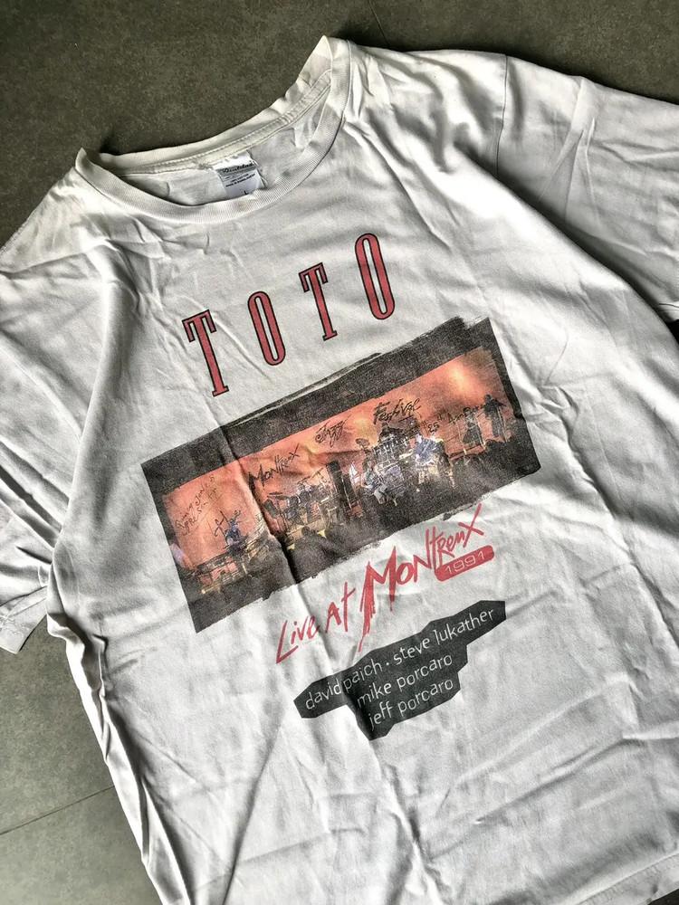 Vintage TOTO Live at Montreux T-shirt All Size S to 5XL NZ195 FREE SHIPPING Unisex T-Shirt XXXXL
Vintage TOTO Live at Montreux T-shirt All Size S to 5XL NZ195 FREE SHIPPING Unisex T-Shirt XXXXL